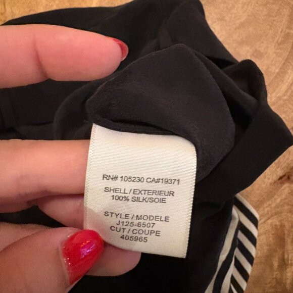 Joie Bismark Silk Voile Striped Shorts in Caviar Black and White Stripe Size XS - Picture 6 of 8